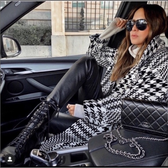 Zara Black and White Houndstooth Coat - Picture 5 of 12